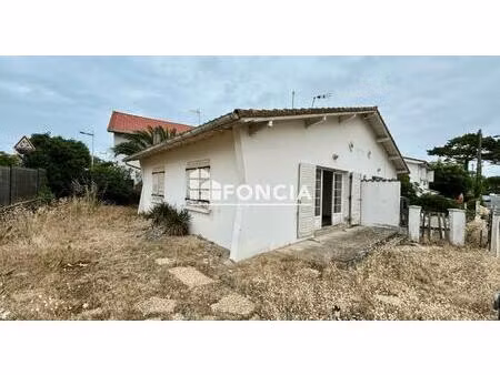 capbreton 200m de la plage santocha  maison 100 m2 divisée en deux logements de 49 m2 dont