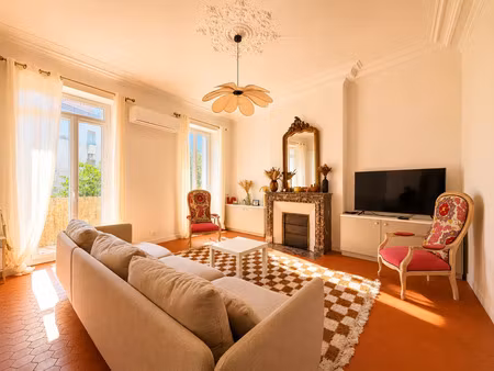 location appartement 3 pièces 105m2 marseille 6eme (13006) - 1895 € - surface privée