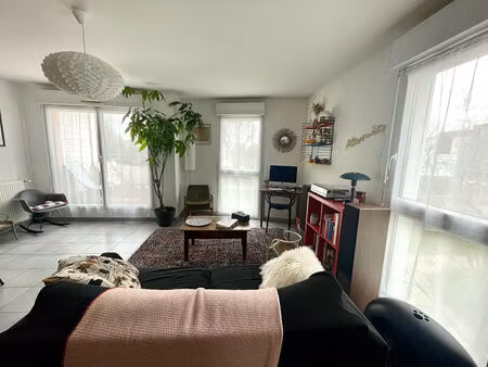 location appartement 4 pièces  76.81m²  angers