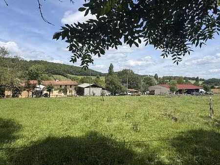 corps de ferme avec 18ha
