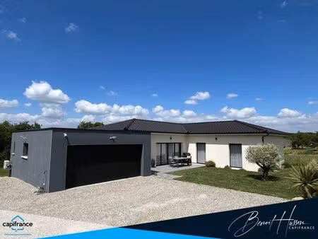 maison de plain-pied de 157m² sur 1466m² de terrain