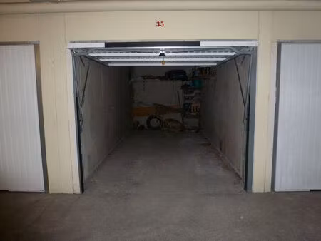 location parking / box 1 pièce  13.00m²  balaruc