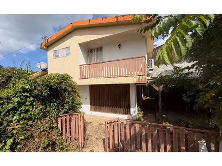 maison fort-de-france 108 m² t-4 à vendre  366 000 €