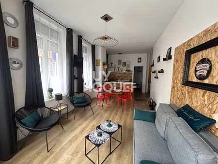 a vendre à calais - appartement t2 bis - 1 chambre - 1 bureau.