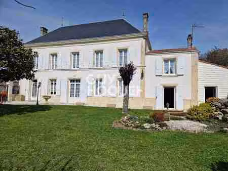 maison à vendre de 10 pièces de 245 00 m²