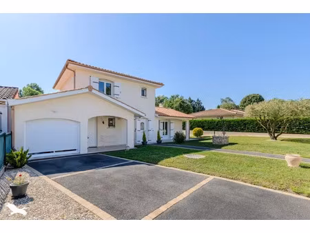 vente maison 6 pièces 136 m² saint-loubès (33450)