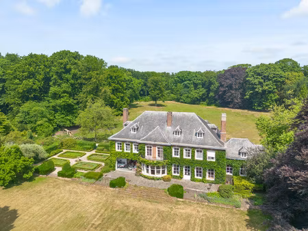 huis te koop in brasschaat met 8 slaapkamers