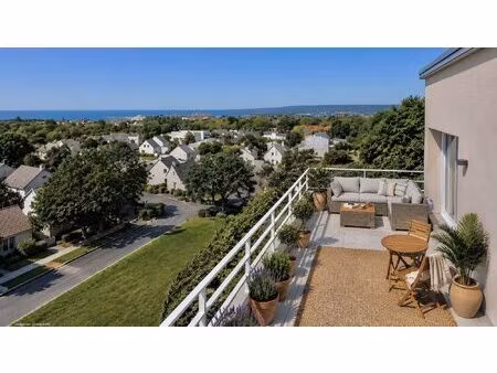 t3 neuf avce incroyable terrasse 49m2