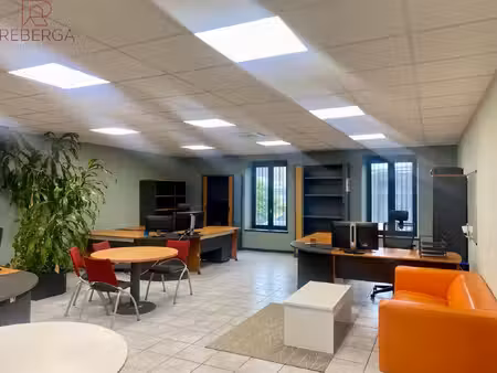 entrepot avec bureau