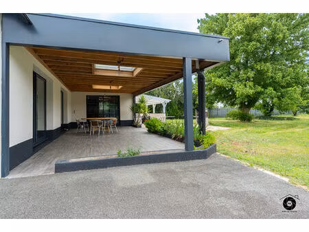 maison 8 pièces 5 chambres à vendre à loire authion avec piscine et grand terrain !