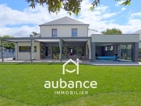 maison contemporaine haut de gamme 235 m2 piscine intéri