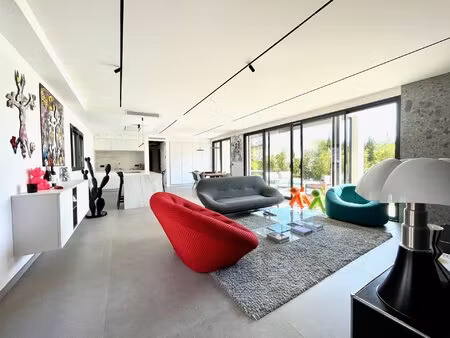 maison contemporaine - prestations et studio - proche centre