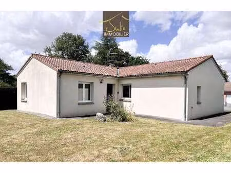 location maison à la chapelle-saint-laurent (79430) : à louer / 82m² la chapelle-saint-lau