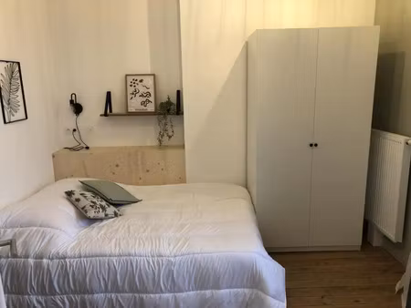 location appartement 1 pièce 19 m² à bordeaux (33100)