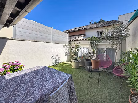 villefranche s/saone : maison mitoyenne 98 m2  3 chambres
