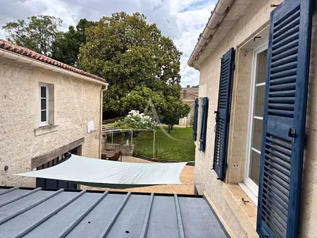 vente maison 10 pièces 250 m² à fontenay-le-comte (85200)  439 000 €