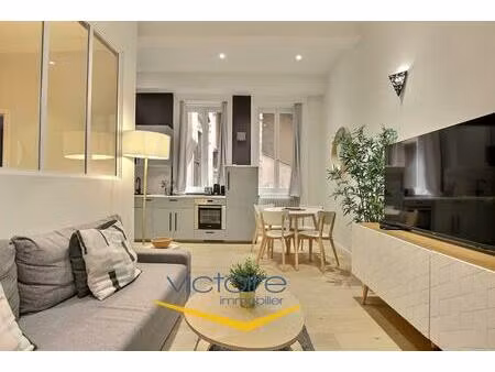 t2 meublé haut de gamme – lyon 1er  place louis pradel