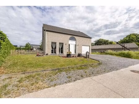 villa à vendre avec garage et terrasse   dinant (vbe33110)