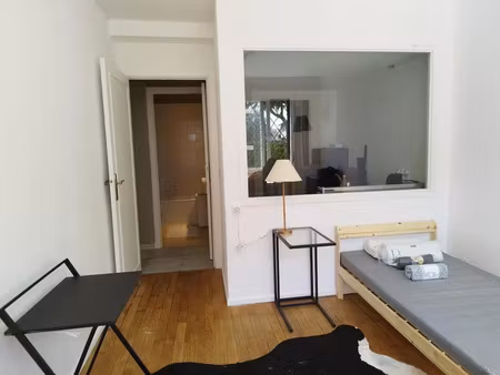 location appartement 1 pièce 20 m² à bron (69500)