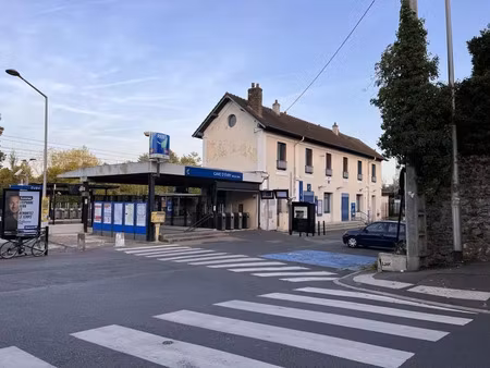 location appartement 1 pièce 23 m² à évry-courcouronnes (91000)