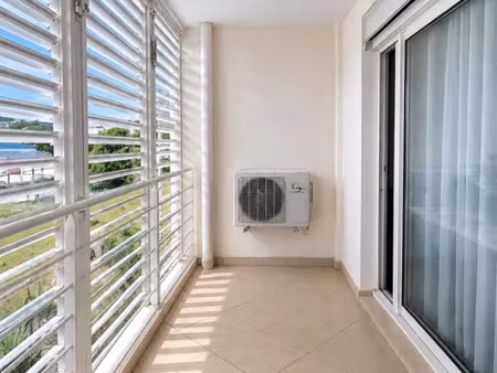 location appartement 1 pièce 24 m² à saint-denis (97400)