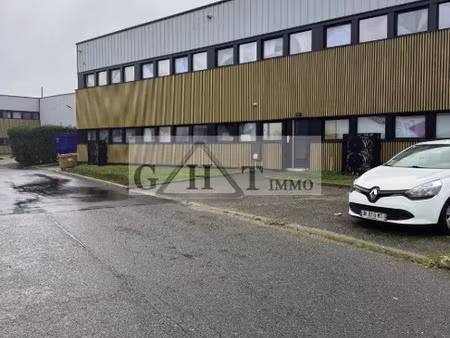 location local industriel 1900 m² à villeneuve-la-garenne (92390)