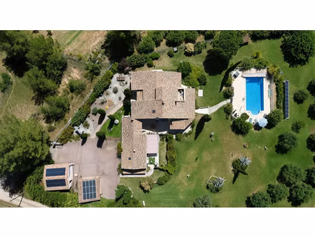 vente maison 6 pièces 220 m² pourrières (83910)