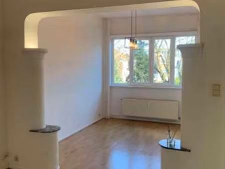 appartement 1 chambre à etterbeek  lumineux