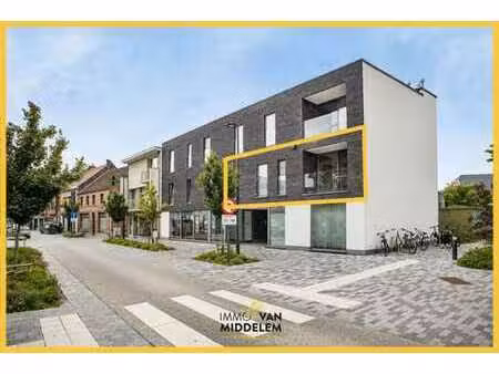 *** sous option apès le 1er jour de visites! ***
