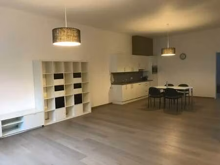 ruim gelijkvloers appartement met 1 slaapkamer in mol cen...