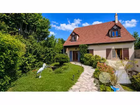 maison le thillay 8 pièce(s) 180 m2 - 5 chambres - sous-sol et piscine