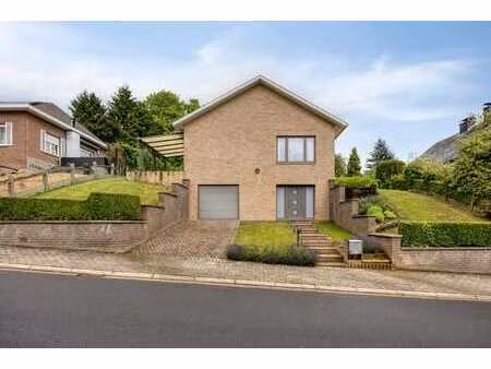 villa au calme avec 3 chambres et jardin.