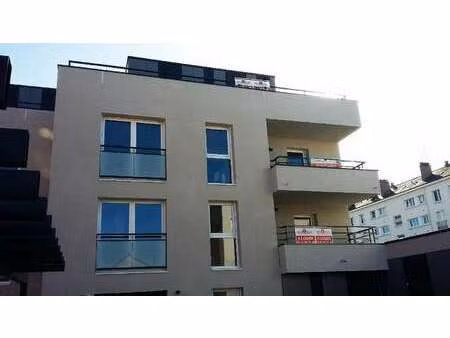 location appartement 2 pièces à angers (49000) : à louer 2 pièces / 46m² angers
