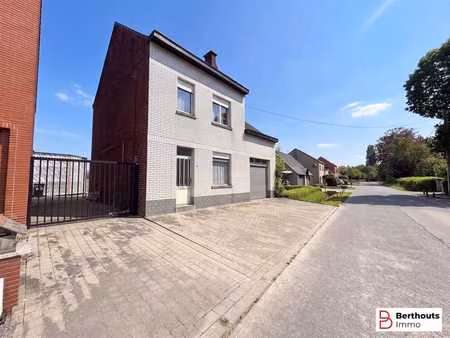 volledig te renoveren woning met prachtige tuin op 11 are