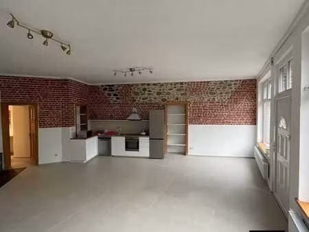 rez de chaussée lumineux 1ch sdb cuisine full équipée