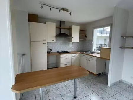 location appartement 3 pièces à rezé (44400) : à louer 3 pièces / 61m² rezé