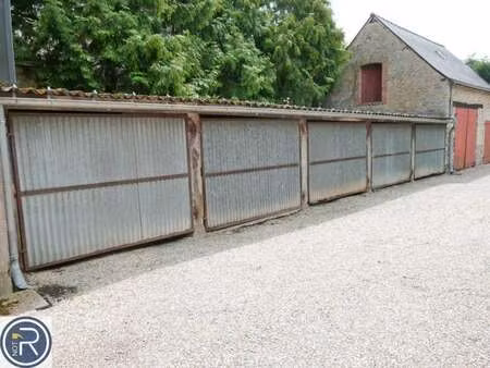 location garage box et parking à laval (53000) : à louer / 14m² laval