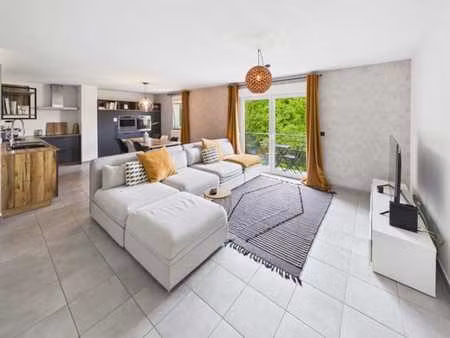 appartement lumineux avec vue dégagée à aubange