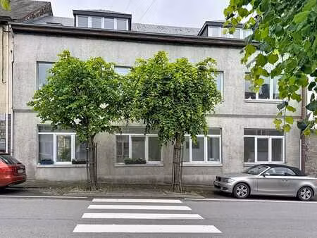 immeuble de rapport comprenant 6 appartements.