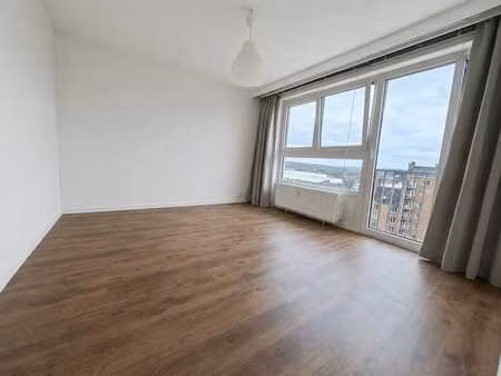 lumineux studio avec vue à namur