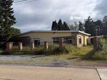maison d’habitation et salle de fêtes