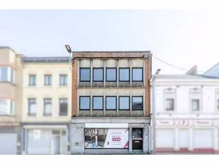 immeuble commercial au centre de la louvière