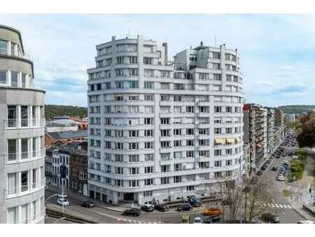 appartement de caractère de 150 m² idéalement situé à liège