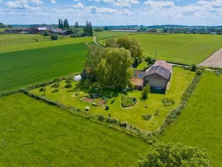 véritable fermette authentique au cœur de la campagne à ven…