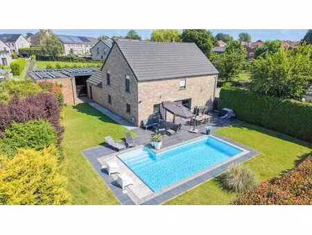 option ! charmante villa 4 chambres avec jardin et piscine