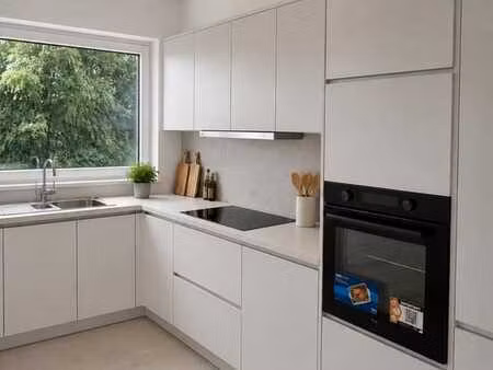 appartement lumineux de +/- 85 m2 totalement remis à neuf