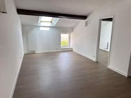 location appartement 2 pièces à montaigu (85600) : à louer 2 pièces / 50m² montaigu