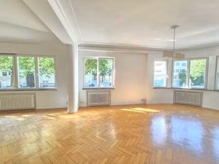 forest : lumineux appartement 4 chambres - garage