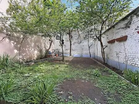 rez-de-chaussée une chambre avec jardin
