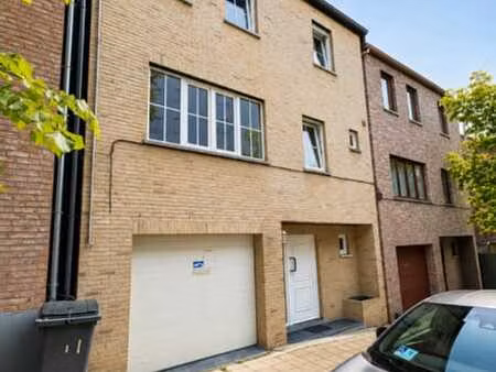 superbe maison 4 chambres entièrement rénovée avec garage  v